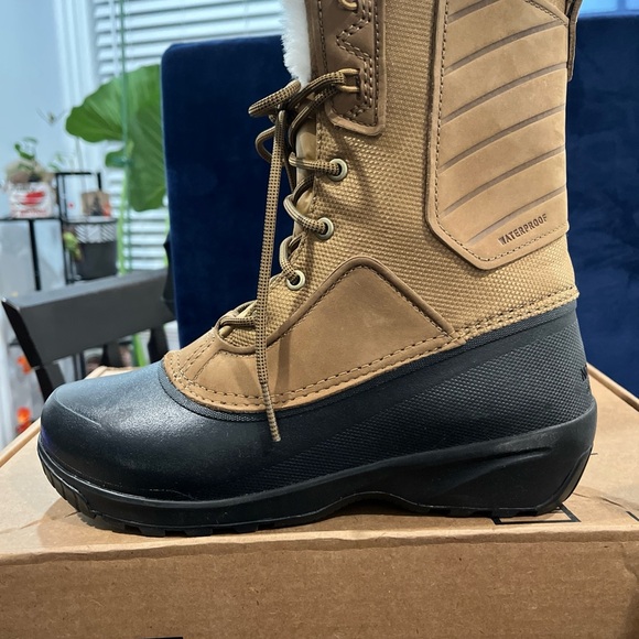 The North Face Women's Shellista IV Mid Waterproof snow Boot size 9 - Picture 5 of 10